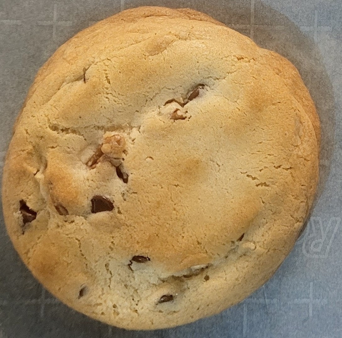 Jumbo Classic Chocolate Chip Cookie (Pecans Optional)
